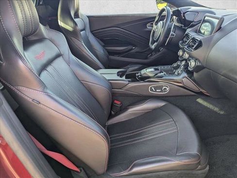 Used 2021 Aston Martin V8 Vantage Roadster image 17