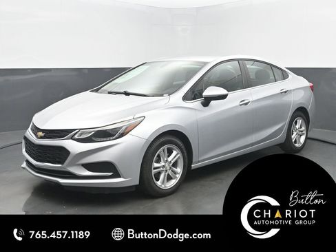 Used 2018 Chevrolet Cruze LT w/ Convenience Package FWD image 1