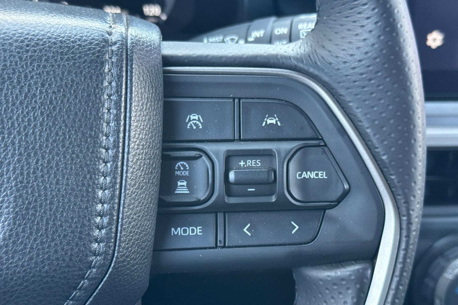 Used 2026 Toyota 4Runner TRD Off-Road Premium AWD/4WD image 31