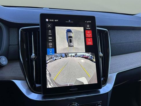 New 2025 Volvo XC90 T8 Plus w/ Protection Package Premier image 4
