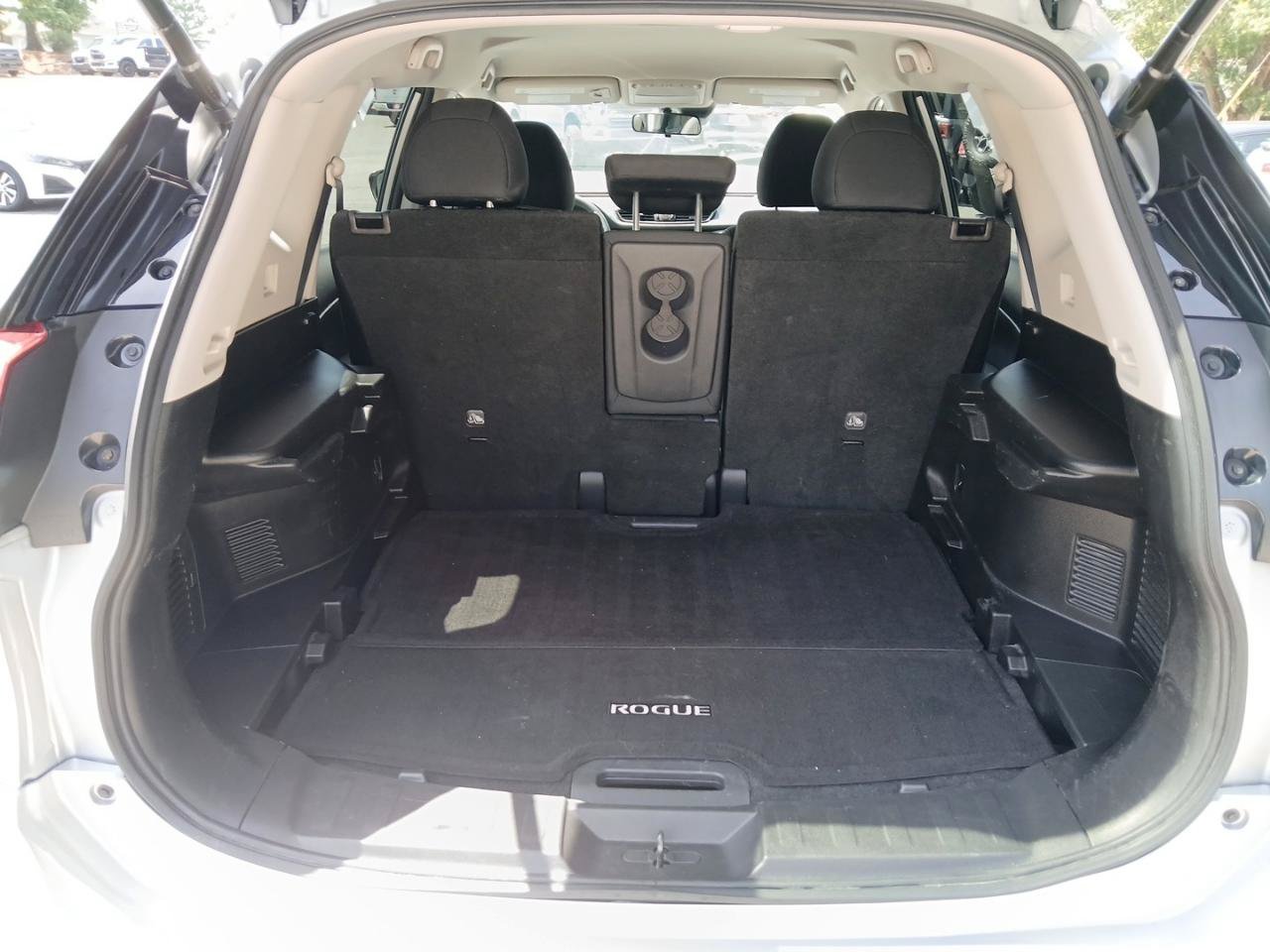 Used 2019 Nissan Rogue SV FWD image 10