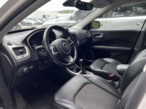 Used 2020 Jeep Compass Latitude w/ Cold Weather Group image 12