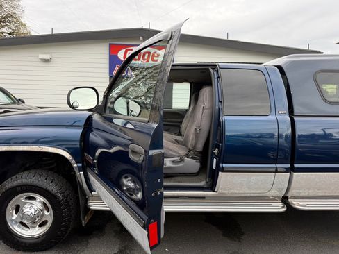 Used 2000 Dodge Ram 2500 Truck SLT image 20
