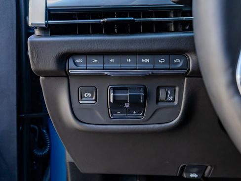 Used 2025 Cadillac Escalade Sport Platinum AWD/4WD image 22