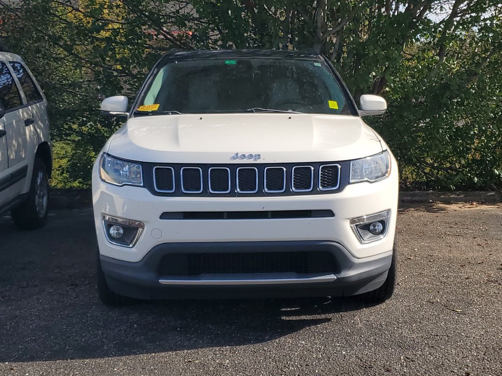 Used 2017 Jeep Compass Limited w/ Navigation Group AWD/4WD image 3