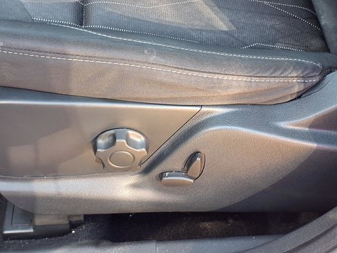 Used 2020 Ford EcoSport SE w/ SE Convenience Package image 4