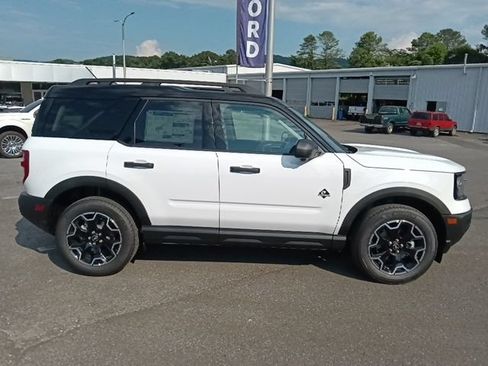 New 2026 Ford Bronco Sport Outer Banks w/ Outer Banks Tech Package+ AWD/4WD image 2