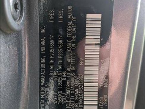Certified 2024 Toyota Sienna XLE FWD image 26