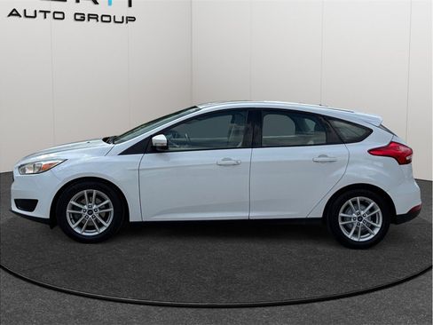 Used 2015 Ford Focus SE FWD image 5