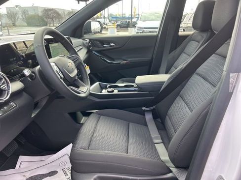 New 2026 Chevrolet Equinox LT w/ LPO, Floor Liner Package FWD image 16