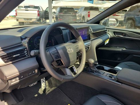 Used 2026 Toyota Camry SE w/ Convenience Package image 2