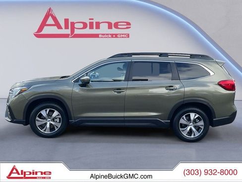 Used 2025 Subaru Ascent Premium image 2