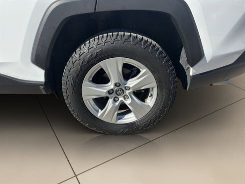 Used 2020 Toyota RAV4 XLE w/ Convenience Package image 24