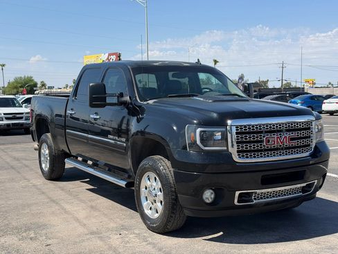 Used 2012 GMC Sierra 2500 Denali w/ Suspension Package, Off-Road AWD/4WD image 14