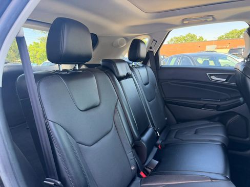 Used 2015 Ford Edge Titanium w/ Equipment Group 301A AWD/4WD image 33