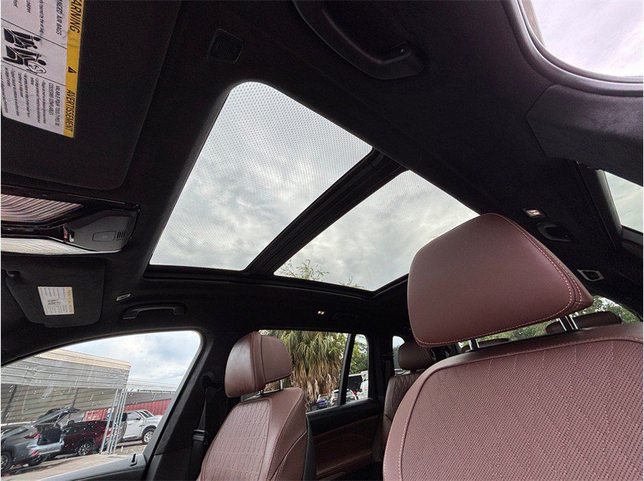 Used 2023 BMW ALPINA XB7 AWD/4WD image 40