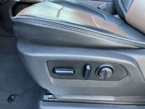 Used 2020 Chevrolet Silverado 3500 High Country w/ Z71 Off-Road Package image 19