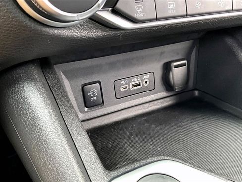Used 2025 Nissan Sentra SV w/ All-Weather Package FWD image 16