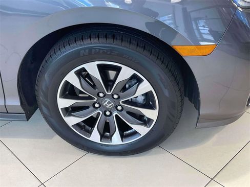 Certified 2024 Honda Odyssey EX-L image 7