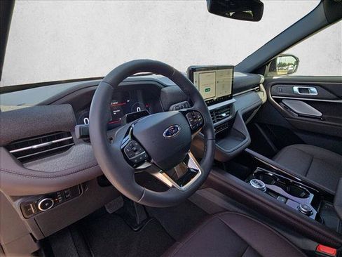 New 2026 Ford Explorer Platinum RWD image 3