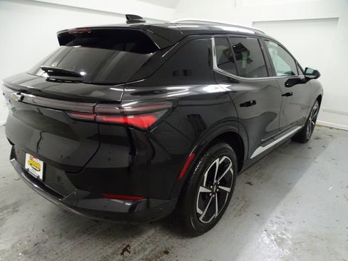 Used 2025 Chevrolet Equinox EV LT image 19