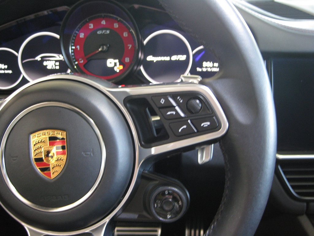 Used 2023 Porsche Cayenne GTS w/ Assistance Package AWD/4WD image 13
