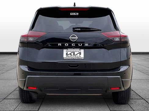 Used 2024 Nissan Rogue S FWD image 4