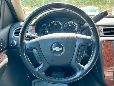 Used 2007 Chevrolet Suburban LT w/ LT Preferred Equipment Group image 21