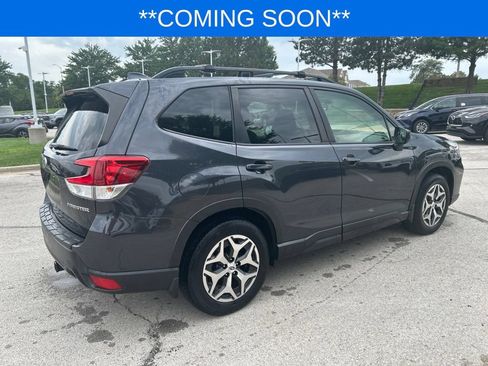 Used 2019 Subaru Forester Premium AWD/4WD image 5