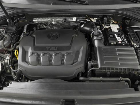 Certified 2024 Volkswagen Tiguan SE AWD/4WD image 48