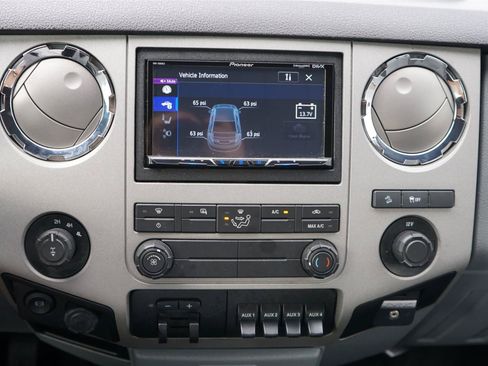 Used 2016 Ford F250 XLT w/ XLT Value Package AWD/4WD image 13