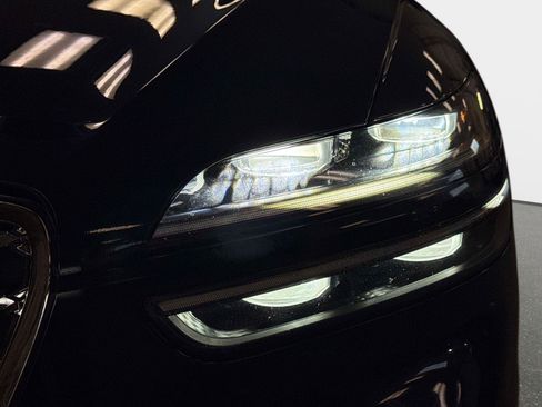 Used 2022 Genesis GV70 3.5T Sport w/ Sport Advanced Package image 10