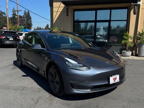 Used 2018 Tesla Model 3 RWD image 1