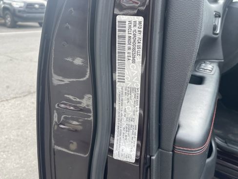 Used 2025 Dodge Durango GT w/ Blacktop Package image 34