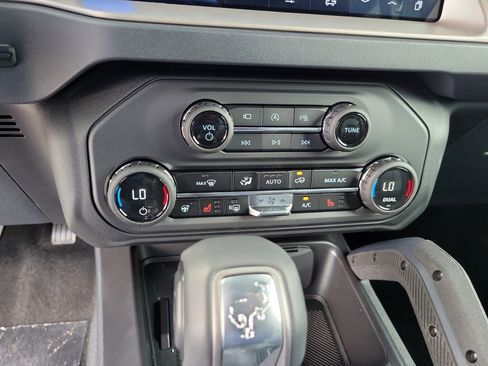 New 2026 Ford Bronco Outer Banks AWD/4WD image 16