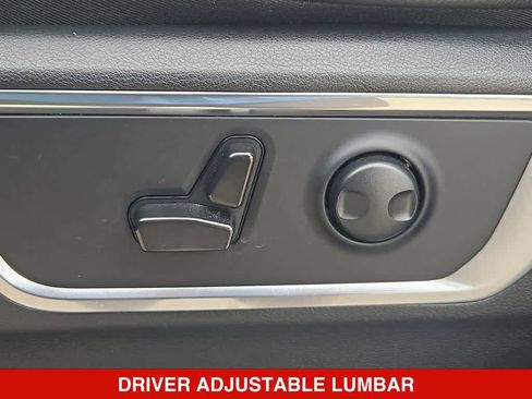Used 2025 RAM 1500 Laramie AWD/4WD image 16