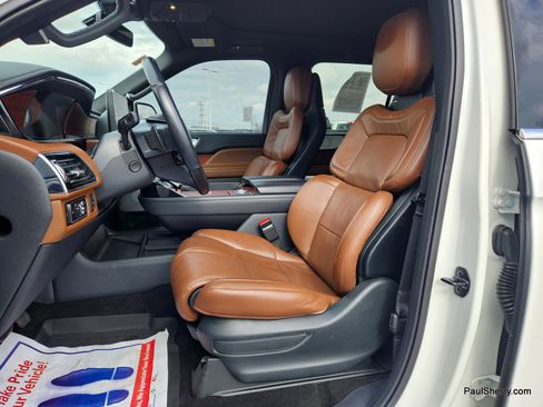 Used 2023 Lincoln Navigator Reserve image 31