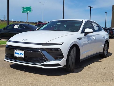 New 2025 Hyundai Sonata SE image 2