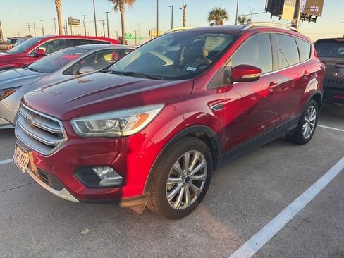 Used 2017 Ford Escape Titanium image 1