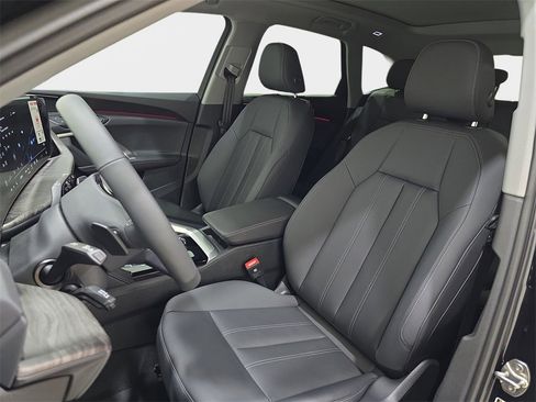 New 2025 Audi Q5 2.0T Premium image 15