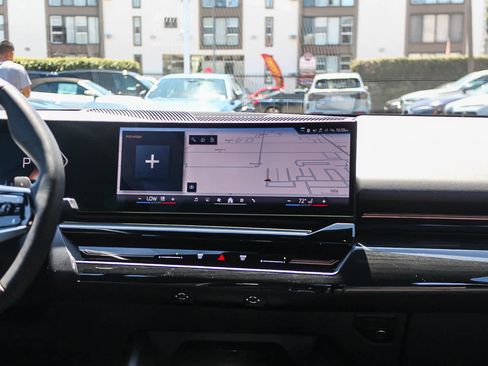 Used 2026 BMW 530i RWD image 13