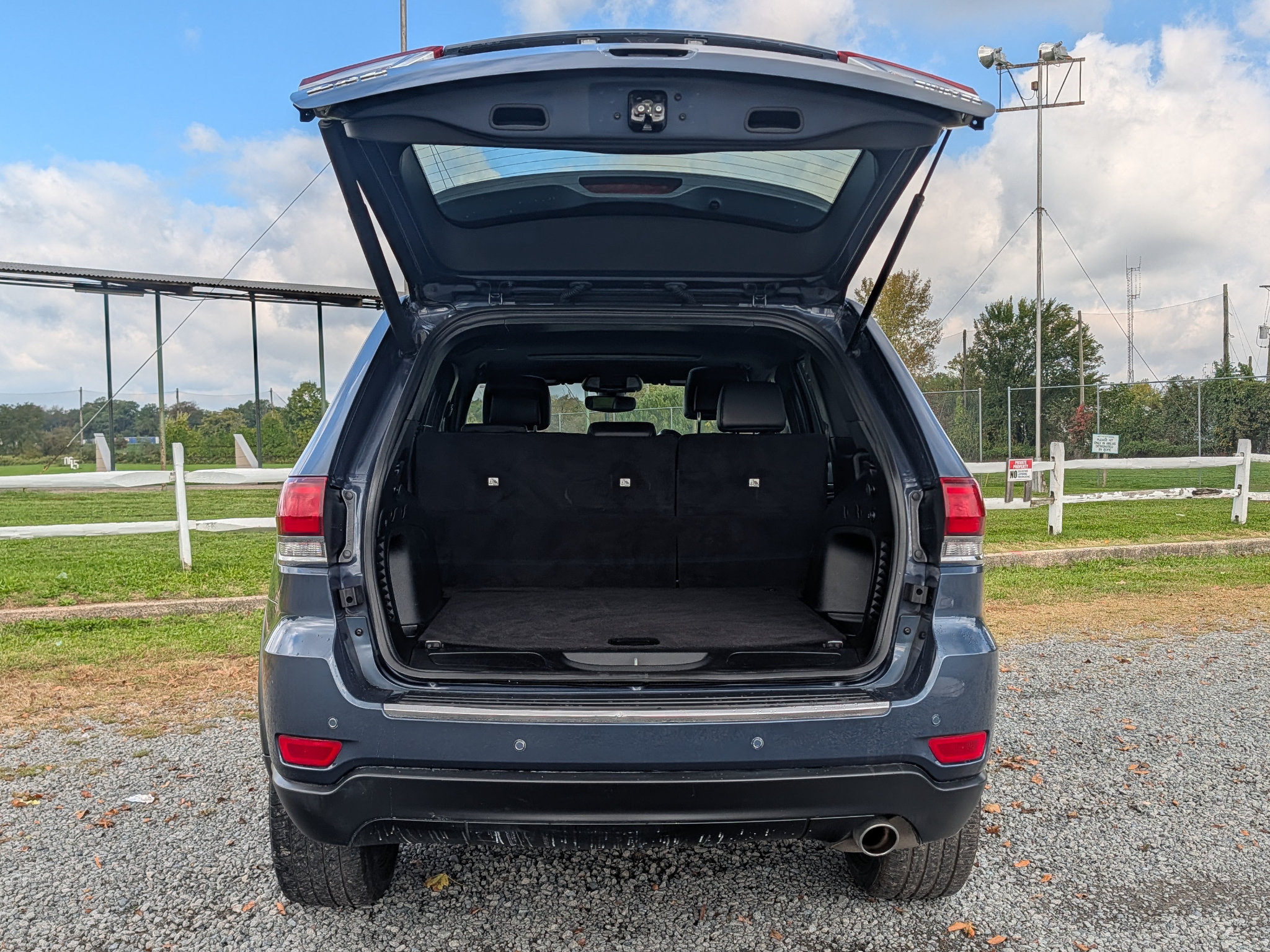 Used 2021 Jeep Grand Cherokee Limited AWD/4WD image 7