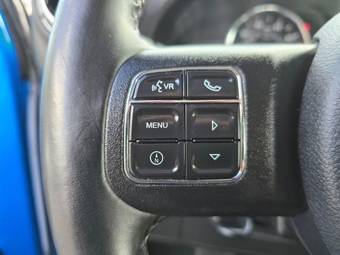 Used 2016 Jeep Wrangler Unlimited Sahara w/ Connectivity Group AWD/4WD image 5