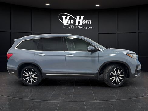 Used 2022 Honda Pilot Touring image 2