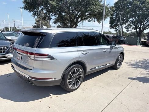 Used 2020 Lincoln Aviator Reserve w/ Equipment Group 202A AWD/4WD image 3