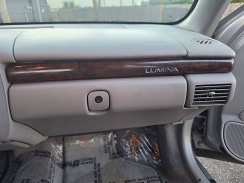 Used 1996 Chevrolet Lumina LS FWD image 21