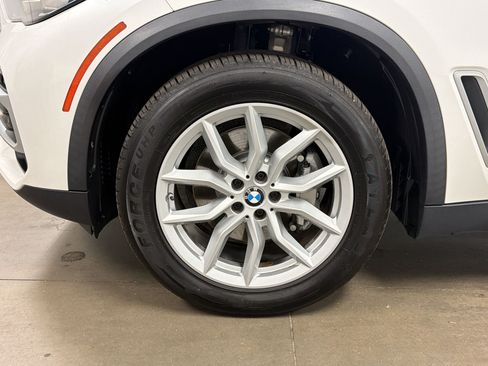 Used 2019 BMW X5 xDrive40i w/ Convenience Package AWD/4WD image 12