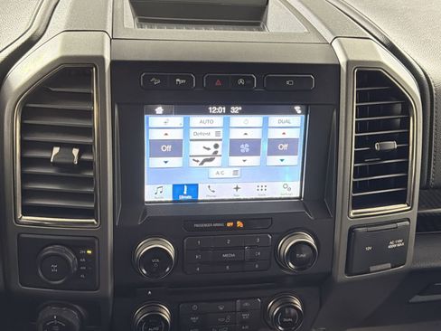 Used 2017 Ford F150 Raptor w/ Equipment Group 802A Luxury image 21