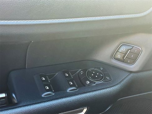 Used 2023 Ford Expedition Max XLT image 18