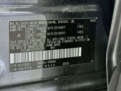 Certified 2023 Toyota RAV4 LE AWD/4WD image 31